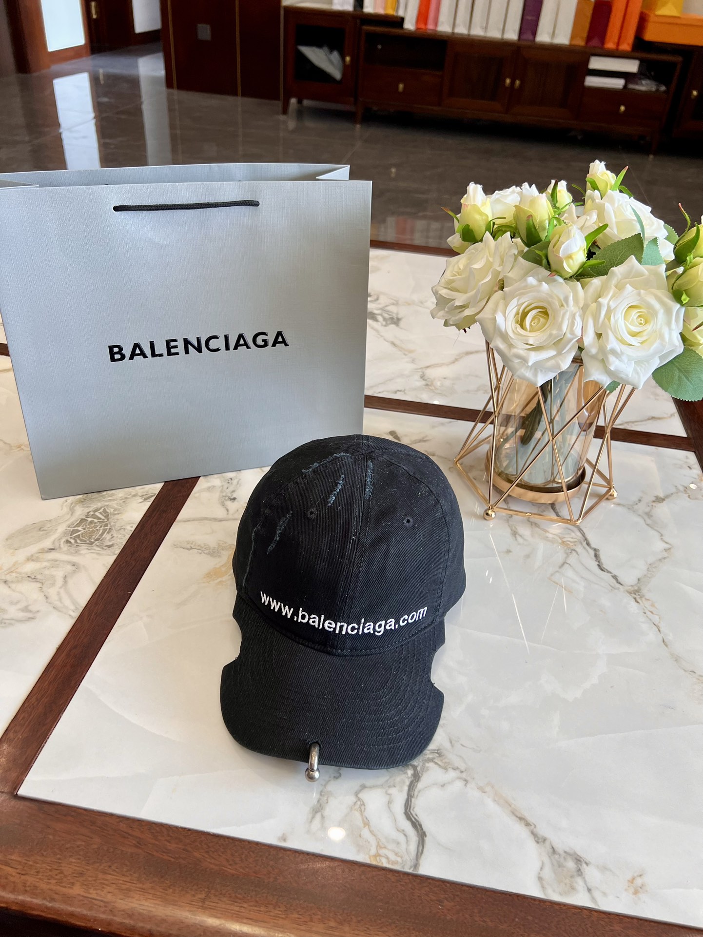 balenciaga  hat model 32